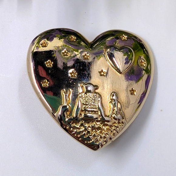 DreamWorks Shrek Heart Shaped Vintage Brooch with Shrek, Donkey & Fiona - Picture 3 of 6